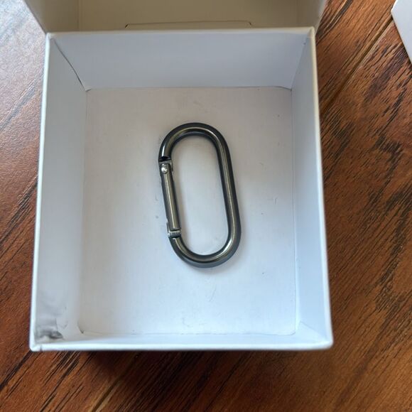 NWT U by UAG Silicone Case Shockproof Carabiner Dusty Rose AirPods Gen 1 & 2‎ - Picture 6 of 11